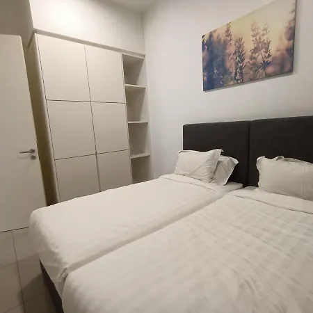Pax 6+3 Grand Lux Melaka Homestay Exterior photo