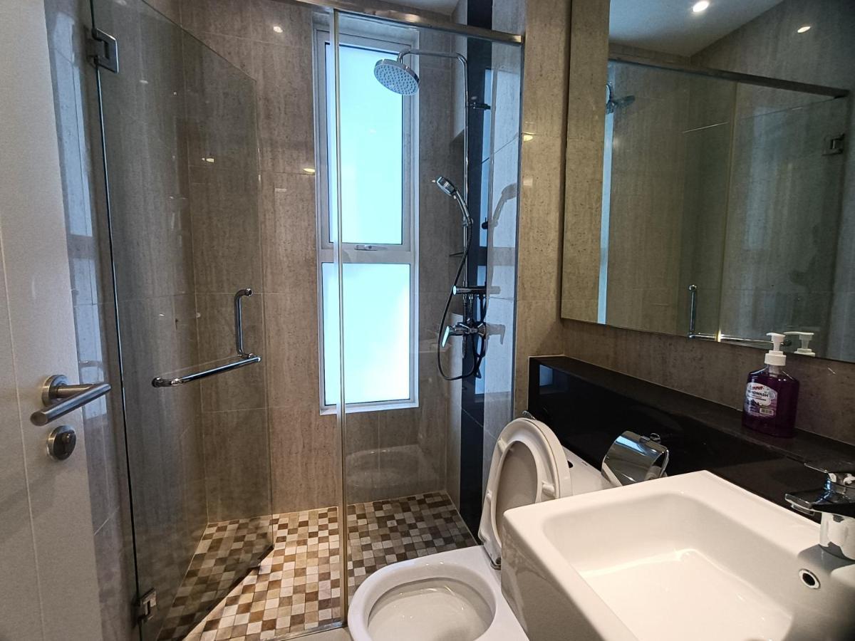 Pax 6+3 Grand Lux Apartment Malacca