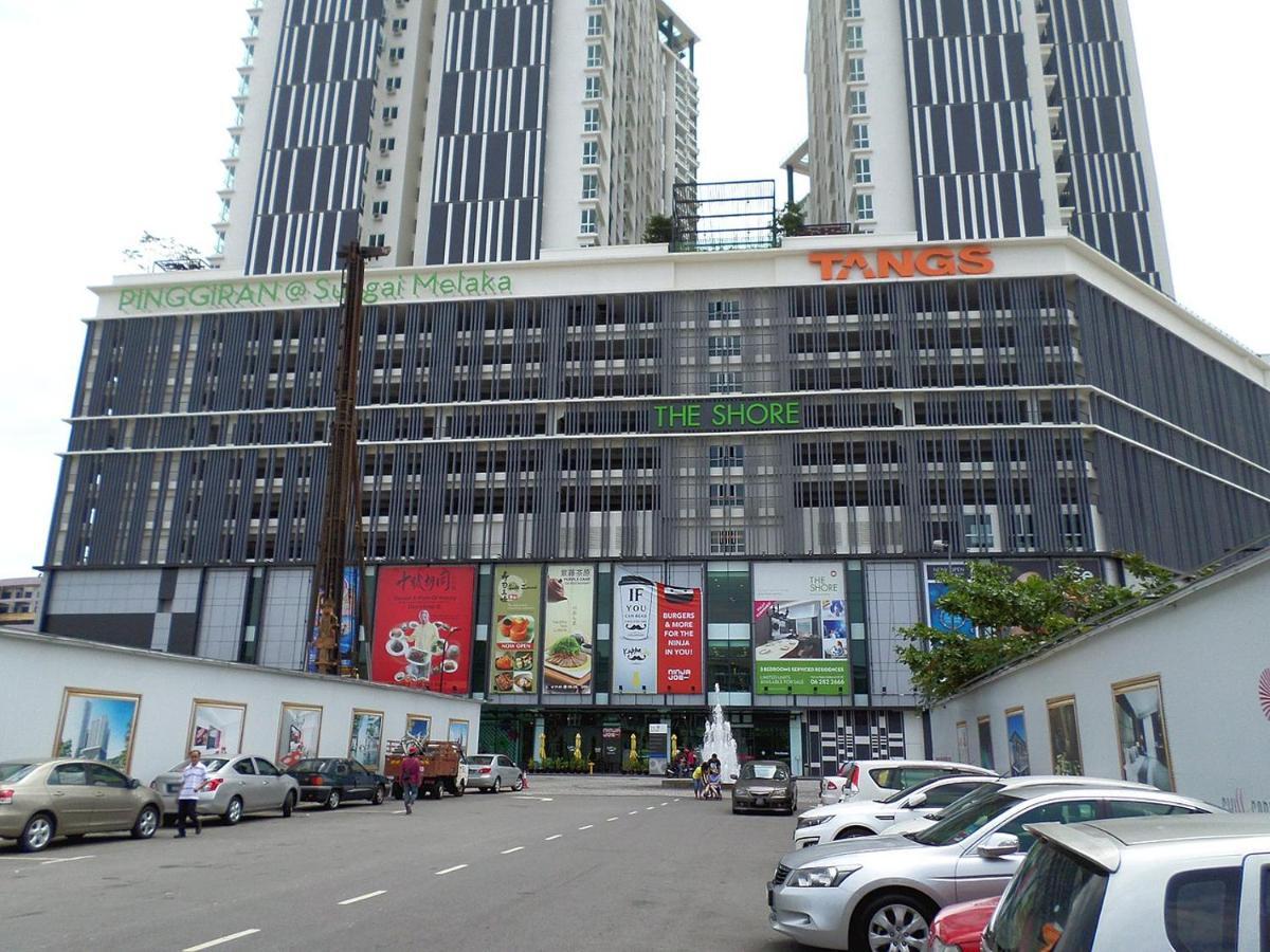 Pax 6+3 Grand Lux * Malacca